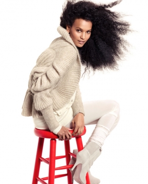 Liya Kebede H&M kampányban, kötött ruhákban