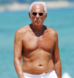 Giorgio Armani a strandon