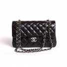 Chanel klasszikus táskája